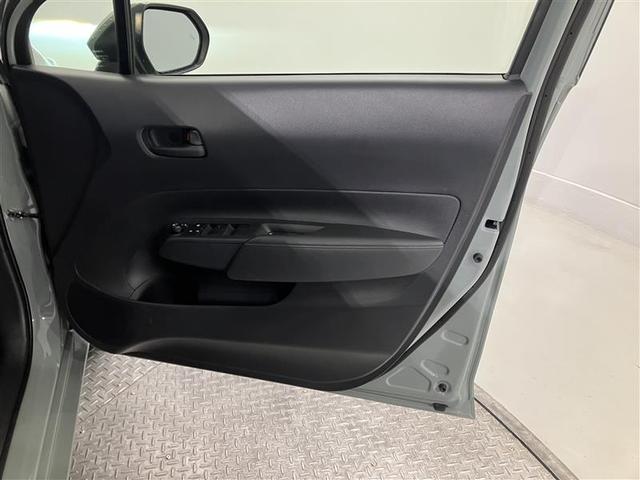 アクア X 踏み間違い防止 イモビ ナビ LEDヘッドライト スマートキー 横滑り防止機能 キーレスエントリー オートクルーズ オートエアコン 元試乗車 ETC カーテンエアバッグ パワーステアリング ABS(31枚目)