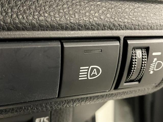 カローラツーリング ハイブリッド ダブルバイビー 追突軽減ブレーキ バックモニタ 地デジフルセグ DVD 横滑防止 ナビTV スマキー LEDライト デュアルエアバッグ エアコン オートクルーズ サイドエアバッグ ETC付 PS キーフリー ABS(28枚目)