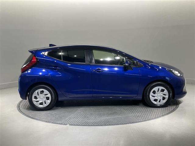 アクア G VSC 衝突軽減ブレーキ メモリナビ バックモニター LED クルーズコントロール スマートキー ETC車載器 AC100V ナビ パワーウィンドウ イモビライザー サイドエアバック オートエアコン(3枚目)