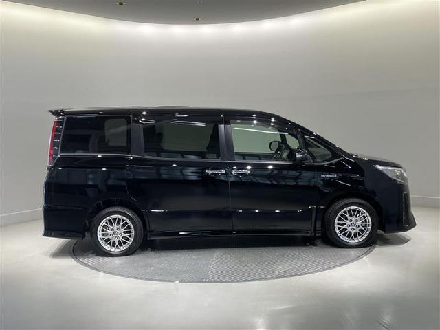 ノア ハイブリッドSi ダブルバイビーII Bカメラ 横滑り防止装置 LED 地デジ ミュージックプレイヤー接続可 1オーナー オートクルーズ DVD再生可 メモリナビ エアバッグ ETC ナビ&TV 3列シート ABS アルミホイール(3枚目)