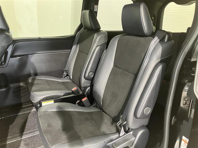 ノア ハイブリッドSi ダブルバイビーII Bカメラ 横滑り防止装置 LED 地デジ ミュージックプレイヤー接続可 1オーナー オートクルーズ DVD再生可 メモリナビ エアバッグ ETC ナビ&TV 3列シート ABS アルミホイール(7枚目)