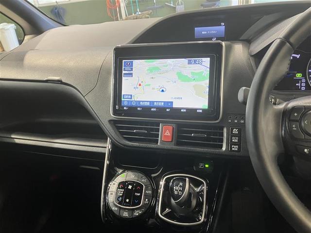 ノア ハイブリッドSi ダブルバイビーII Bカメラ 横滑り防止装置 LED 地デジ ミュージックプレイヤー接続可 1オーナー オートクルーズ DVD再生可 メモリナビ エアバッグ ETC ナビ&TV 3列シート ABS アルミホイール(16枚目)