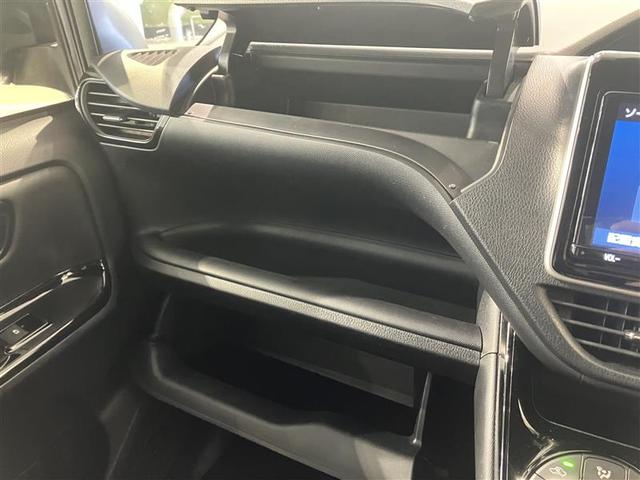 ノア ハイブリッドSi ダブルバイビーII Bカメラ 横滑り防止装置 LED 地デジ ミュージックプレイヤー接続可 1オーナー オートクルーズ DVD再生可 メモリナビ エアバッグ ETC ナビ&TV 3列シート ABS アルミホイール(25枚目)