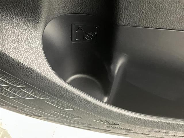 ノア ハイブリッドSi ダブルバイビーII Bカメラ 横滑り防止装置 LED 地デジ ミュージックプレイヤー接続可 1オーナー オートクルーズ DVD再生可 メモリナビ エアバッグ ETC ナビ&TV 3列シート ABS アルミホイール(34枚目)