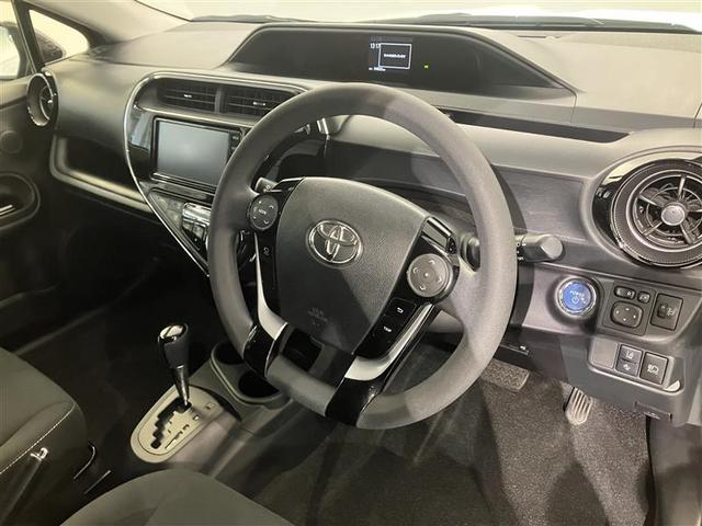 アクア Sスタイルブラック AUX端子 バックモニタ- ナビTV LEDライト スマートキープッシュスタート 1オーナー ETC付き Wエアバッグ キーフリ メモリーナビゲーション 横滑り防止装置付き 1セグ フルオートエアコン(13枚目)