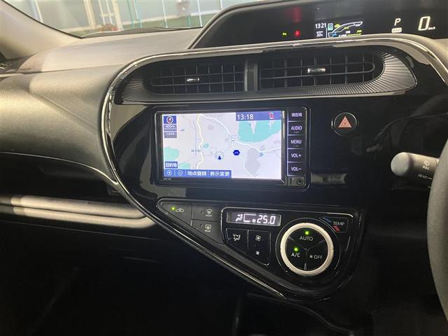 アクア Sスタイルブラック AUX端子 バックモニタ- ナビTV LEDライト スマートキープッシュスタート 1オーナー ETC付き Wエアバッグ キーフリ メモリーナビゲーション 横滑り防止装置付き 1セグ フルオートエアコン(15枚目)