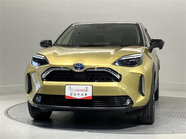 ヤリスクロス ハイブリッドＺ　インテリジェントキー　アルミホイル　ＬＥＤライト　１オ－ナ－　リアカメラ　クルーズコントロール　横滑り防止システム　ナビＴＶ　メモリーナビゲーション　電動シ－ト　パワステ　オートエアコン　キーフリー（2枚目）