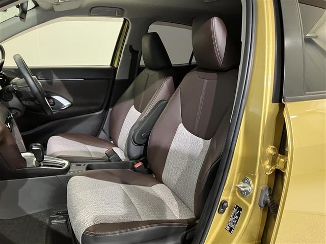 ヤリスクロス ハイブリッドＺ　インテリジェントキー　アルミホイル　ＬＥＤライト　１オ－ナ－　リアカメラ　クルーズコントロール　横滑り防止システム　ナビＴＶ　メモリーナビゲーション　電動シ－ト　パワステ　オートエアコン　キーフリー（6枚目）