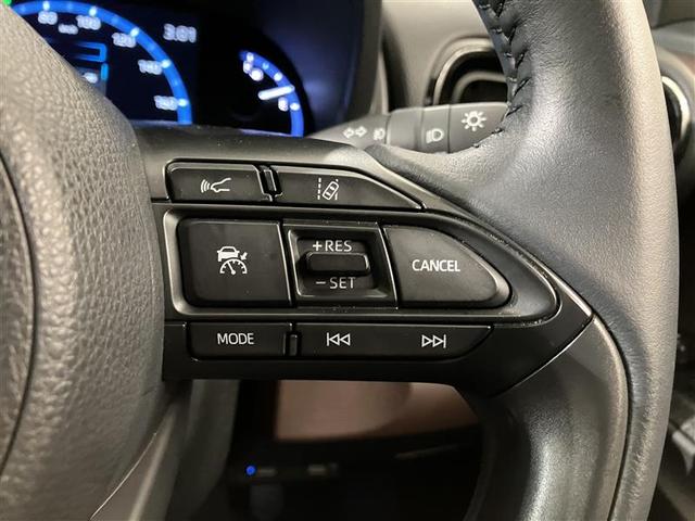 ヤリスクロス ハイブリッドＺ　インテリジェントキー　アルミホイル　ＬＥＤライト　１オ－ナ－　リアカメラ　クルーズコントロール　横滑り防止システム　ナビＴＶ　メモリーナビゲーション　電動シ－ト　パワステ　オートエアコン　キーフリー（29枚目）