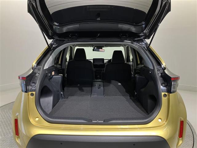 ヤリスクロス ハイブリッドＺ　インテリジェントキー　アルミホイル　ＬＥＤライト　１オ－ナ－　リアカメラ　クルーズコントロール　横滑り防止システム　ナビＴＶ　メモリーナビゲーション　電動シ－ト　パワステ　オートエアコン　キーフリー（35枚目）