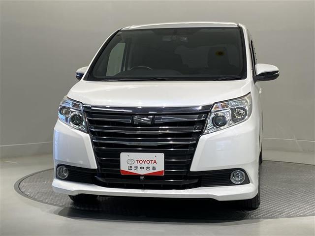 ノア Ｇ　ＬＥＤライト　両側ＰＳＤ　ＥＴＣ車載器　オートエアコン　デュアルエアバック　ナビＴＶ　エアバッグ　ＤＶＤ再生　キーレス　アルミホイール　盗難防止装置　メモリーナビ　横滑り防止　ＡＢＳ　３列シート（2枚目）