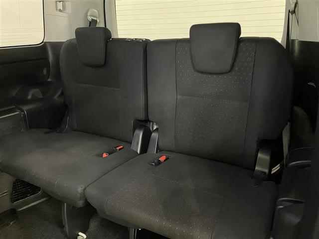 ノア Ｇ　ＬＥＤライト　両側ＰＳＤ　ＥＴＣ車載器　オートエアコン　デュアルエアバック　ナビＴＶ　エアバッグ　ＤＶＤ再生　キーレス　アルミホイール　盗難防止装置　メモリーナビ　横滑り防止　ＡＢＳ　３列シート（8枚目）