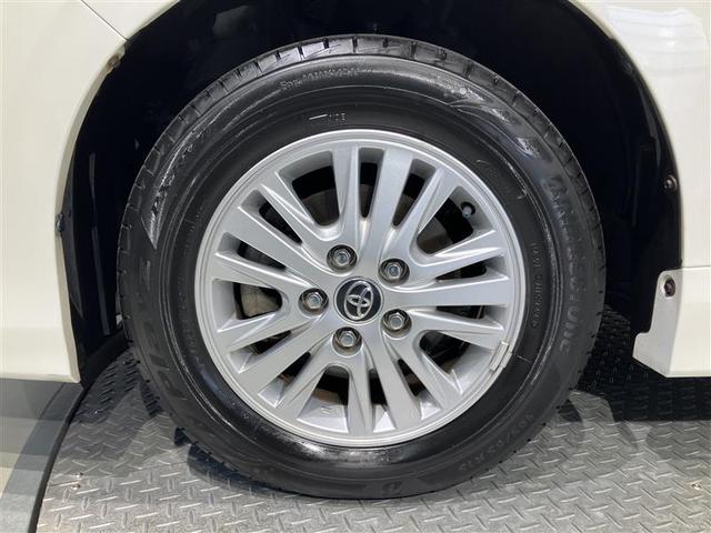 ノア Ｇ　ＬＥＤライト　両側ＰＳＤ　ＥＴＣ車載器　オートエアコン　デュアルエアバック　ナビＴＶ　エアバッグ　ＤＶＤ再生　キーレス　アルミホイール　盗難防止装置　メモリーナビ　横滑り防止　ＡＢＳ　３列シート（9枚目）