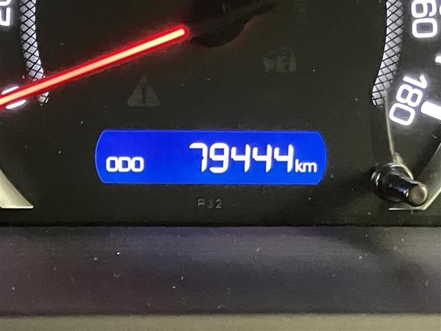 ノア Ｇ　ＬＥＤライト　両側ＰＳＤ　ＥＴＣ車載器　オートエアコン　デュアルエアバック　ナビＴＶ　エアバッグ　ＤＶＤ再生　キーレス　アルミホイール　盗難防止装置　メモリーナビ　横滑り防止　ＡＢＳ　３列シート（13枚目）