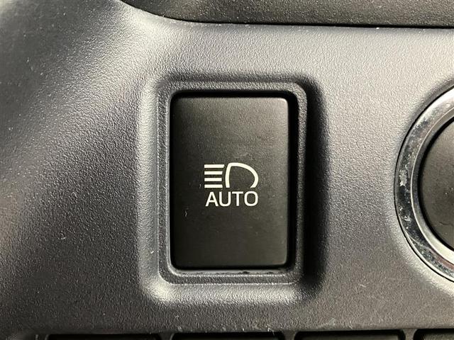 ノア Ｇ　ＬＥＤライト　両側ＰＳＤ　ＥＴＣ車載器　オートエアコン　デュアルエアバック　ナビＴＶ　エアバッグ　ＤＶＤ再生　キーレス　アルミホイール　盗難防止装置　メモリーナビ　横滑り防止　ＡＢＳ　３列シート（27枚目）