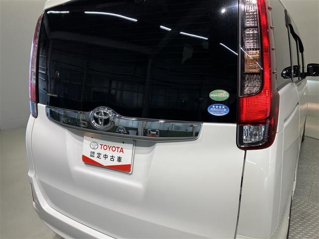 ノア Ｇ　ＬＥＤライト　両側ＰＳＤ　ＥＴＣ車載器　オートエアコン　デュアルエアバック　ナビＴＶ　エアバッグ　ＤＶＤ再生　キーレス　アルミホイール　盗難防止装置　メモリーナビ　横滑り防止　ＡＢＳ　３列シート（36枚目）