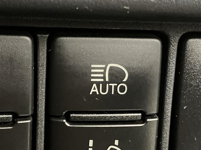 ノア Ｓｉ　ダブルバイビー　クルーズＣ　ブレーキサポート　エアコン　１オーナー　ＡＵＸ　ＬＥＤライト　ナビ＆ＴＶ　横滑防止装置　ＷＡＣ　アルミホイール　パワーウインドウ　フルセグ　ＤＶＤ再生可　メモリーナビ　ドラレコ　ＥＴＣ（24枚目）