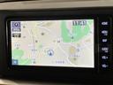 Ｚ　誤発進抑制機能　エアコン　スマートキー＆プッシュスタート　地デジＴＶ　ＶＳＡ　盗難防止装置　ミュージックプレイヤー接続可　アイドリングストップ機能　クルコン　バックモニター　ナビ＆ＴＶ　アルミホイール（15枚目）