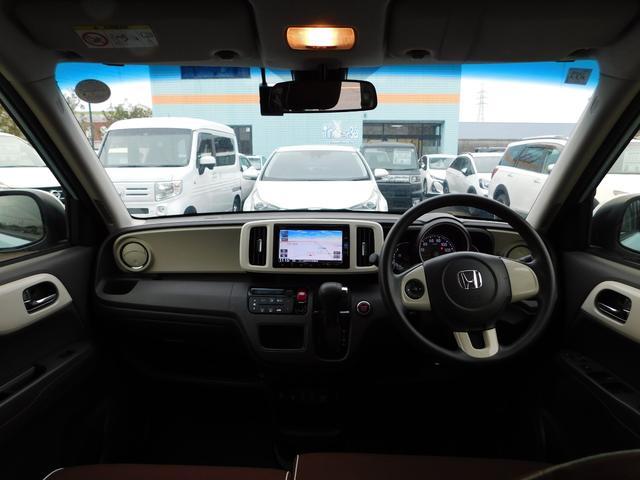 Ｎ－ＯＮＥ スタンダード・Ｌホワイトクラッシースタイル　純正ナビ　ＣＤ　ＤＶＤ　フルセグ　バックモニター　運転席・助手席シートヒーター　ＥＴＣ　ＨＩＤヘッドライト　ステアリングスイッチ　スマートキー　プッシュスタート　電動格納ミラー（2枚目）