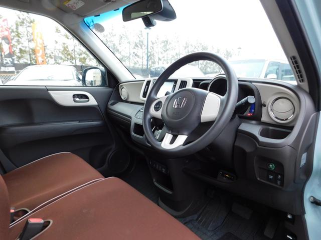 Ｎ－ＯＮＥ スタンダード・Ｌホワイトクラッシースタイル　純正ナビ　ＣＤ　ＤＶＤ　フルセグ　バックモニター　運転席・助手席シートヒーター　ＥＴＣ　ＨＩＤヘッドライト　ステアリングスイッチ　スマートキー　プッシュスタート　電動格納ミラー（3枚目）