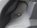 プレミアムＧ　ＨＥＶ　全周囲カメラ　ＬＥＤヘッドライト　衝突軽減ブレーキ　オートハイビーム　オートライト　電動格納ドアミラー　電動パーキングブレーキ　プッシュボタンスタート　アイドリングストップ　アルミホイール　オートエアコン　両席シートヒーター（54枚目）