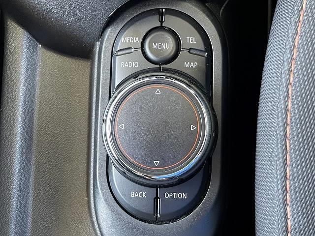 クーパーD 純正HDDナビ Bluetooth USB/AUX端子 ETC車載器 LEDヘッド プッシュスタート オートエアコン 禁煙車 純正アルミ アイドリングストップ(10枚目)