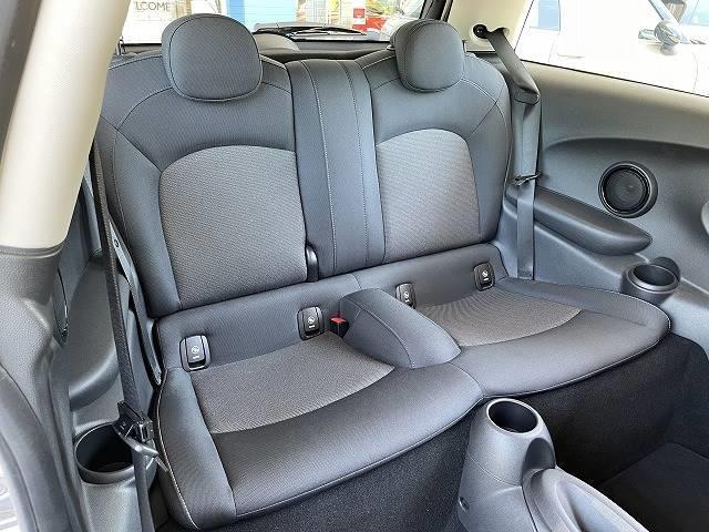 クーパーD 純正HDDナビ Bluetooth USB/AUX端子 ETC車載器 LEDヘッド プッシュスタート オートエアコン 禁煙車 純正アルミ アイドリングストップ(12枚目)