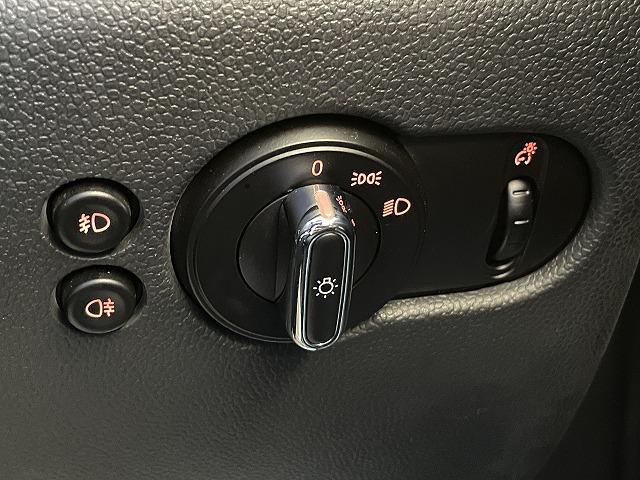 クーパーD 純正HDDナビ Bluetooth USB/AUX端子 ETC車載器 LEDヘッド プッシュスタート オートエアコン 禁煙車 純正アルミ アイドリングストップ(37枚目)