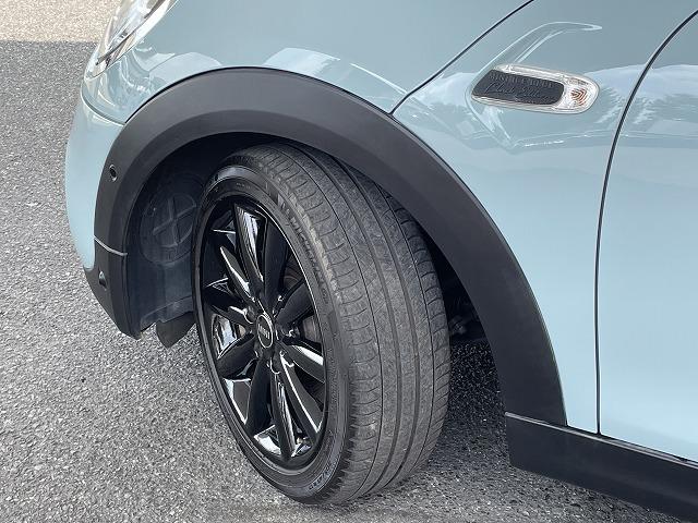 アイスブルーブラックエディション 380台限定車 6MT 純正ナビ インテリジェントセイフ バックカメラ 追従クルーズコントロール パーキングサポート 禁煙車 1オーナー LEDライト コンフォートアクセス(26枚目)