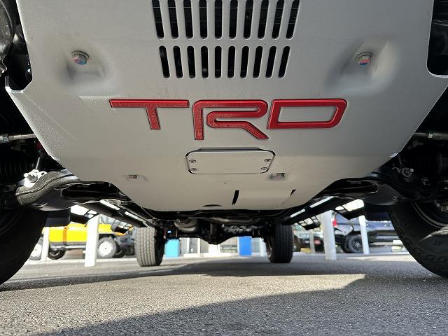 タコマ ＴＲＤ　ＰＲＯ　新車並行　未登録　ＦＯＸ製ショックアブソーバー　サンルーフ　ＴＲＤ黒革シート　ディスプレイオーディオ　全方位カメラ　レダクル　シートヒーター　１６インチ専用アルミ　ＪＢＬサウンド　シーケンシャル（37枚目）