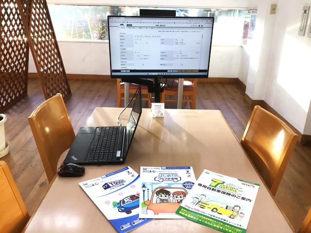 86 GTリミテッド ワンオーナー・禁煙車・6MT・ナビ・バックカメラ・左右シートヒーター・社外マフラー・社外アルミホイール(4枚目)