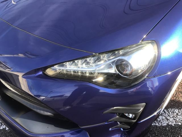 86 GTリミテッド ワンオーナー・禁煙車・6MT・ナビ・バックカメラ・左右シートヒーター・社外マフラー・社外アルミホイール(14枚目)