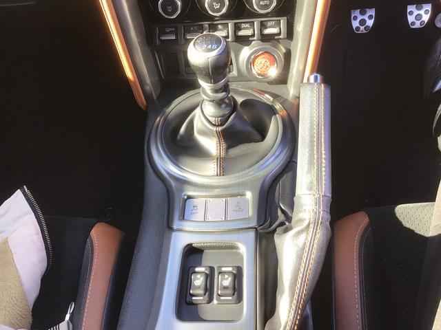 86 GTリミテッド ワンオーナー・禁煙車・6MT・ナビ・バックカメラ・左右シートヒーター・社外マフラー・社外アルミホイール(31枚目)