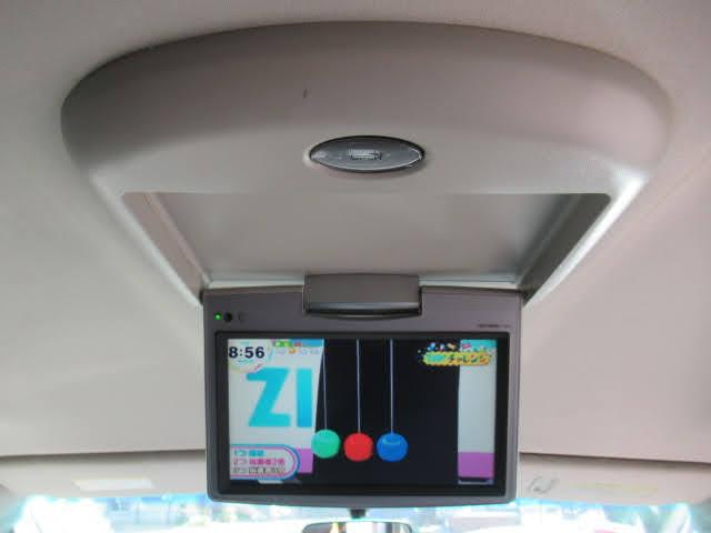 ヴェルファイア ２．４Ｚ　社外アルミホイール／両側パワースライドドア／フリップダウンモニター／社外ナビ／ワンセグ／バックカメラ／ディスチャージヘッドライト／ＥＴＣ／ＣＤ／ＤＶＤ（24枚目）