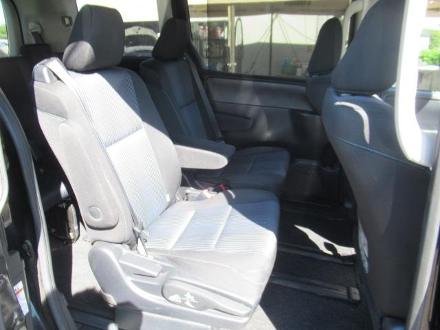 ヴォクシー ZS 純正アルミホイール/HID/純正SDナビ/フルセグ/Bluetooth/CD.DVD/バックカメラ/両側電動スライドドア/ヒッチメンバー/ETC(12枚目)