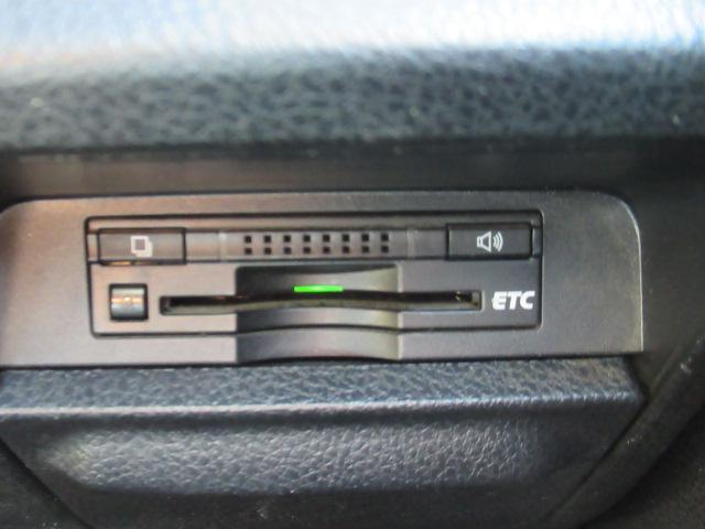 ヴォクシー ZS 純正アルミホイール/HID/純正SDナビ/フルセグ/Bluetooth/CD.DVD/バックカメラ/両側電動スライドドア/ヒッチメンバー/ETC(26枚目)