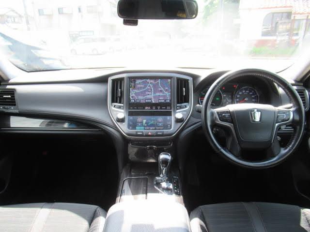 クラウンハイブリッド アスリートＳ　純正アルミホイール／ＨＩＤ／クルーズコントロール／純正ナビ／Ｂｌｕｅｔｏｏｔｈ接続／レーダークルーズ／バックカメラ／クリアランスソナ／ＥＴＣ（16枚目）