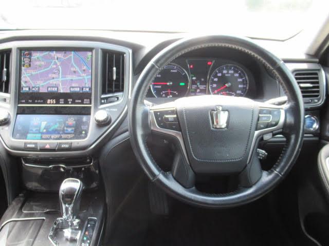 クラウンハイブリッド アスリートＳ　純正アルミホイール／ＨＩＤ／クルーズコントロール／純正ナビ／Ｂｌｕｅｔｏｏｔｈ接続／レーダークルーズ／バックカメラ／クリアランスソナ／ＥＴＣ（17枚目）