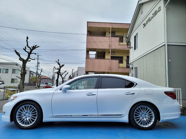 ＬＳ ＬＳ４６０　バージョンＳＺ　Ｉパッケージ　ヒートエクスチェンジャー＆ラジエータ交換済　黒革　ムーンルーフ　スマートキー　１９ＡＷ　ナビＴＶ　Ｂｌｕｅｔｏｏｔｈ　エアシート　バックカメラ　ＥＴＣ　電動Ｒシェード　スモークフィルム　クールＢＯＸ（21枚目）