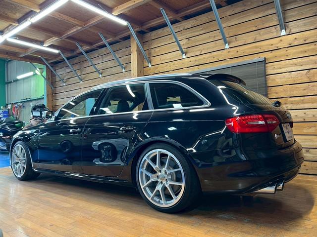 Ｓ４アバント ベースグレード　後期　ＬＥＤヘッド　バング＆オルフセン　天張り張替済　車高調　外マフラー　Ｆリップ　１９ＡＷ　スマートキー　ナビＴＶ　赤黒革シート　パワーバックドア　Ｂカメラ　クルコン　前後ドラレコ　シートヒーター（6枚目）