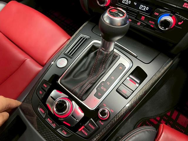 Ｓ４アバント ベースグレード　後期　ＬＥＤヘッド　バング＆オルフセン　天張り張替済　車高調　外マフラー　Ｆリップ　１９ＡＷ　スマートキー　ナビＴＶ　赤黒革シート　パワーバックドア　Ｂカメラ　クルコン　前後ドラレコ　シートヒーター（46枚目）
