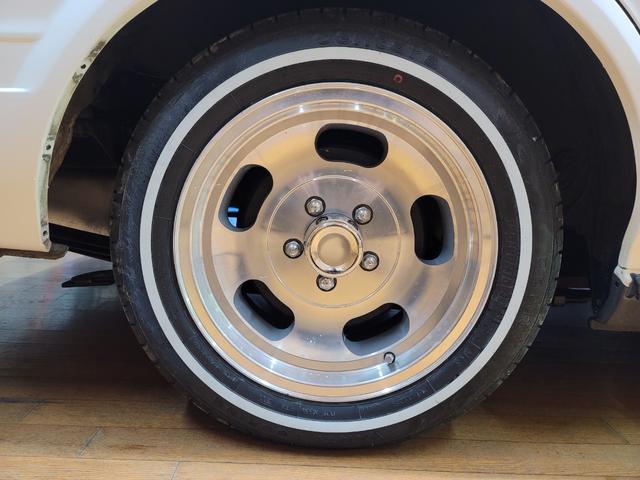 クラウンバン ＳＤＸ　ローダウン　ホワイトリボン　２ＤＩＮナビ　フルセグ　ＤＶＤ　Ｂｌｕｅｔｏｏｔｈ　ＥＴＣ　Ｂカメラ　集中ドアロック　キーレス　ブルーフィルム　タイベルウォポン交換済　ＮｏｘＰＭ適合（23枚目）