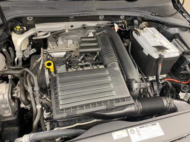 VOLKSWAGEN GOLF TSI COMFORTLINE TECH EDITION