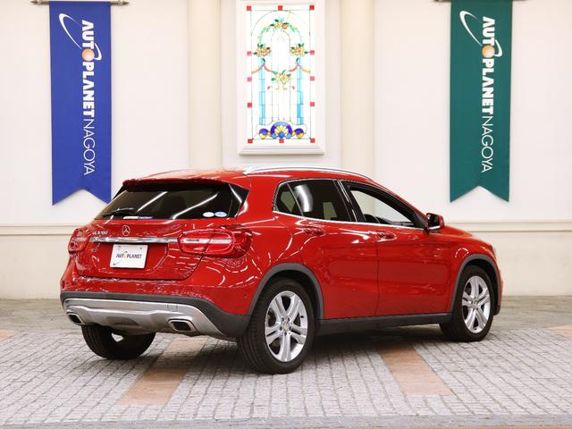 GLAクラス GLA180 禁煙車/ACC/衝突軽減B/ハーフ革S/ナビ/フルセグTV/Bカメラ/シートH/キセノンヘッドライト/Pゲート/Bluetoothオーディオ/クリアランスソナー/ルーフレール/オートライト/1年保証(10枚目)