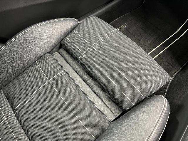 GLAクラス GLA180 禁煙車/ACC/衝突軽減B/ハーフ革S/ナビ/フルセグTV/Bカメラ/シートH/キセノンヘッドライト/Pゲート/Bluetoothオーディオ/クリアランスソナー/ルーフレール/オートライト/1年保証(13枚目)