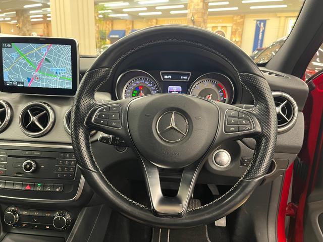 GLAクラス GLA180 禁煙車/ACC/衝突軽減B/ハーフ革S/ナビ/フルセグTV/Bカメラ/シートH/キセノンヘッドライト/Pゲート/Bluetoothオーディオ/クリアランスソナー/ルーフレール/オートライト/1年保証(16枚目)