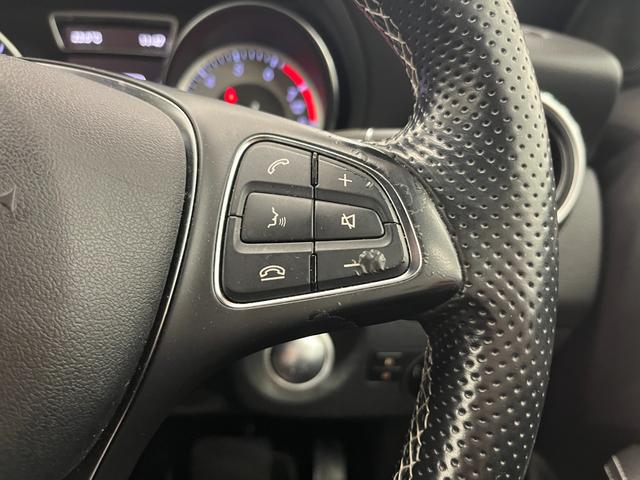 GLAクラス GLA180 禁煙車/ACC/衝突軽減B/ハーフ革S/ナビ/フルセグTV/Bカメラ/シートH/キセノンヘッドライト/Pゲート/Bluetoothオーディオ/クリアランスソナー/ルーフレール/オートライト/1年保証(20枚目)