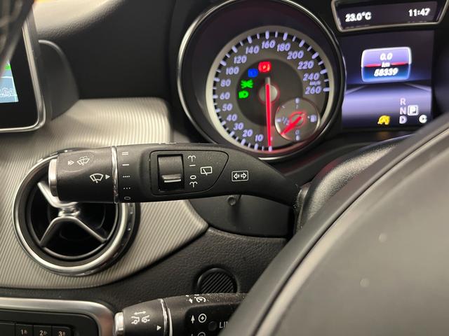 GLAクラス GLA180 禁煙車/ACC/衝突軽減B/ハーフ革S/ナビ/フルセグTV/Bカメラ/シートH/キセノンヘッドライト/Pゲート/Bluetoothオーディオ/クリアランスソナー/ルーフレール/オートライト/1年保証(22枚目)