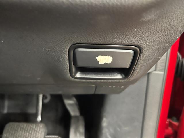 GLAクラス GLA180 禁煙車/ACC/衝突軽減B/ハーフ革S/ナビ/フルセグTV/Bカメラ/シートH/キセノンヘッドライト/Pゲート/Bluetoothオーディオ/クリアランスソナー/ルーフレール/オートライト/1年保証(26枚目)