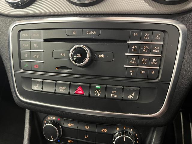 GLAクラス GLA180 禁煙車/ACC/衝突軽減B/ハーフ革S/ナビ/フルセグTV/Bカメラ/シートH/キセノンヘッドライト/Pゲート/Bluetoothオーディオ/クリアランスソナー/ルーフレール/オートライト/1年保証(40枚目)